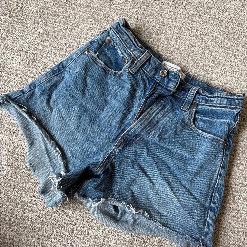 Abercrombie and Fitch 90’s Cut-Off Shorts